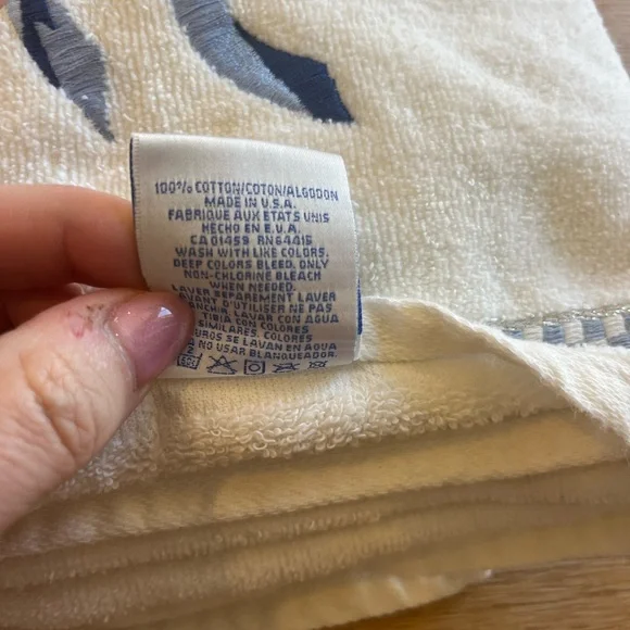 Santens Vintage Feminine Bow Pattern Bath Towel Set Made In USA 41x24 - Picture 3 of 8